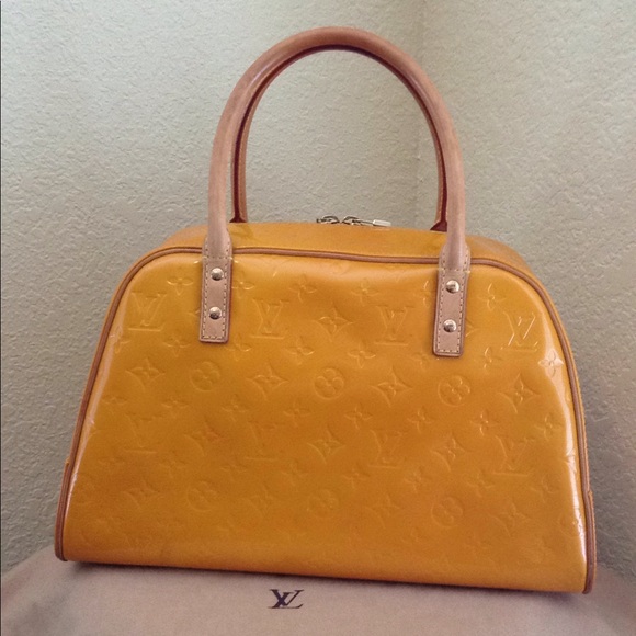 LOUIS VUITTON Monogram Tompkins Square Bag - Picture 3 of 8